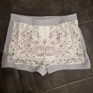 Dressy Carmen Marc Valvo Shorts Pull On Pockets Gray Cream Print M